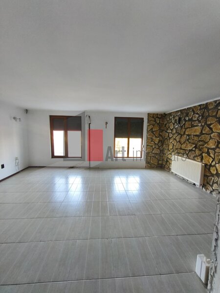 Giulesti, casa vanzare 4 camere,